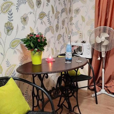 Madlena Buduar Daire Riga Dış mekan fotoğraf